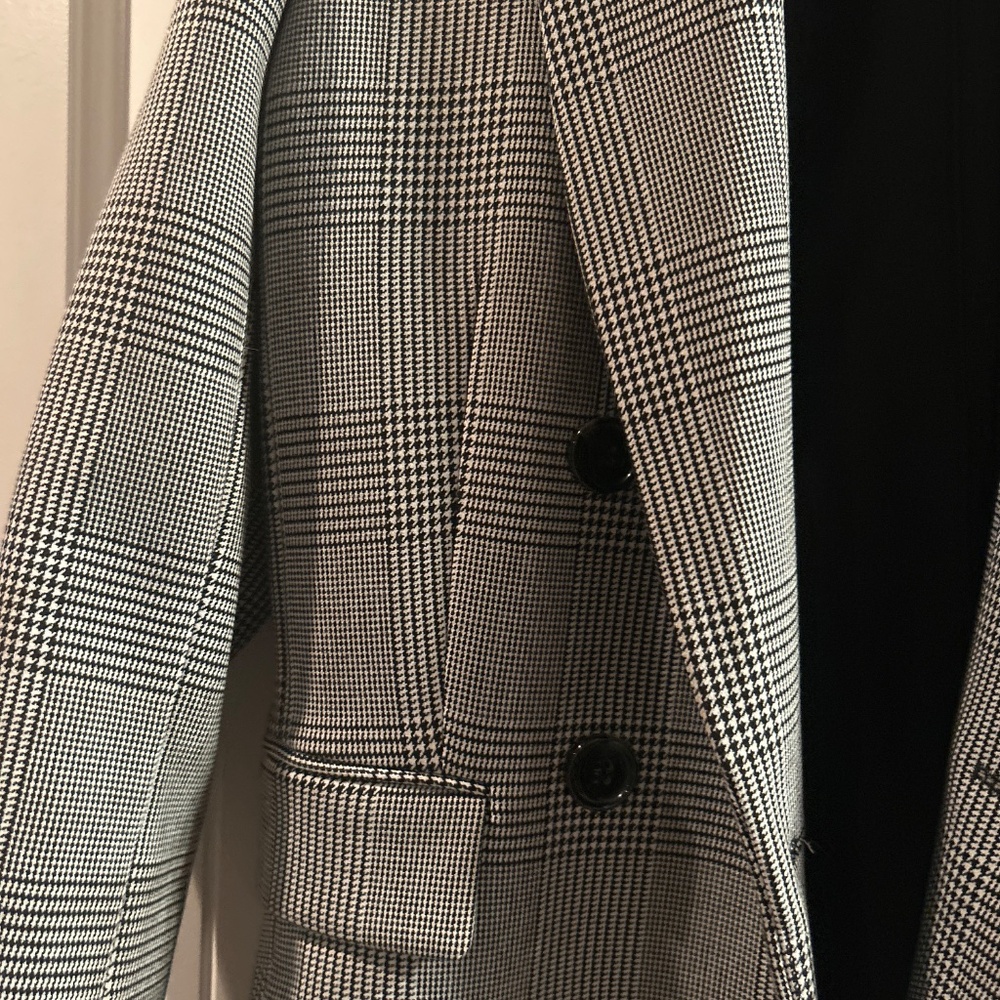 Blazer - Picture 3 of 3